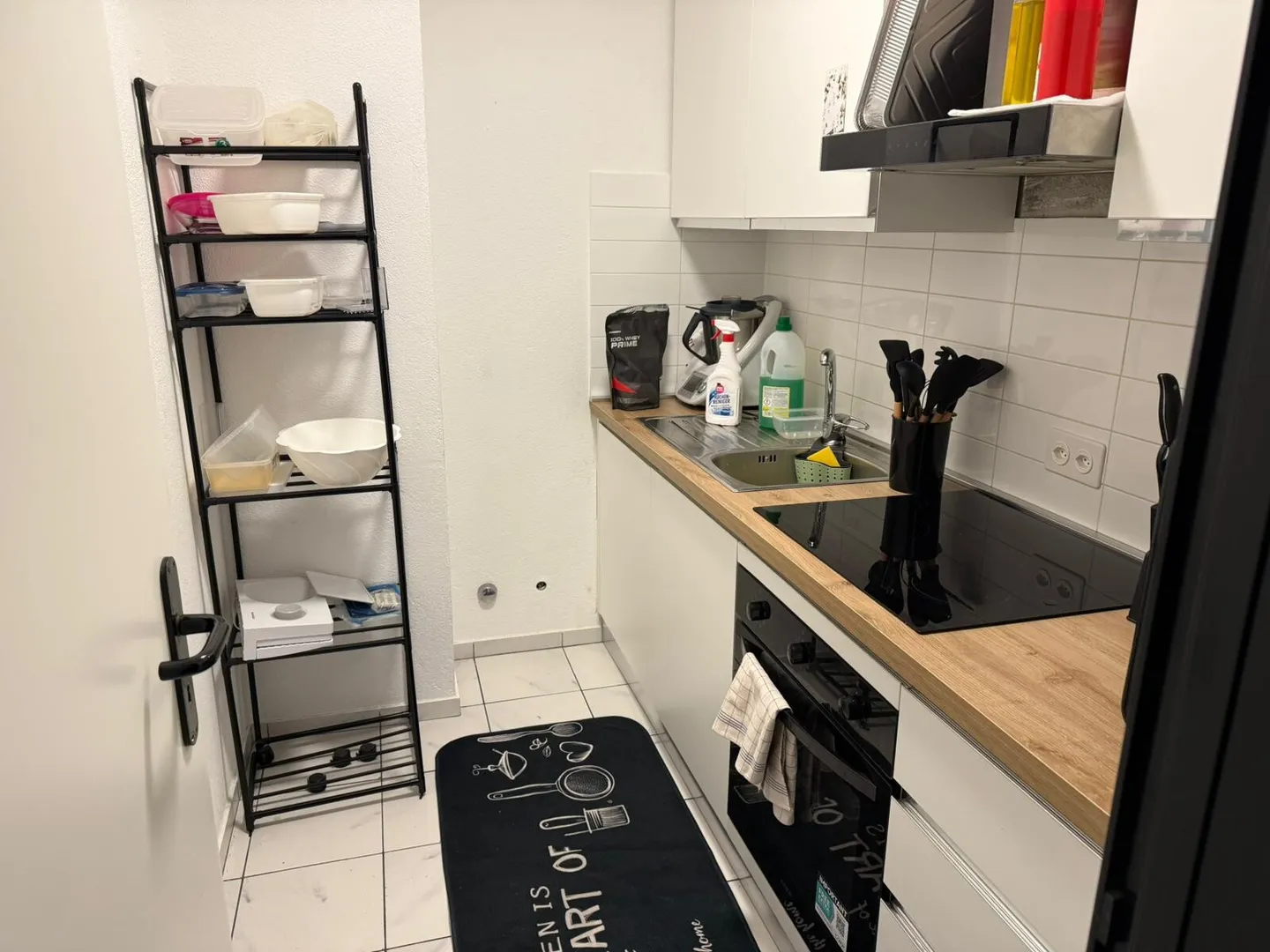ZU VERMIETEN 2.5 ZIMMER MÖBLIERT WIE NEU IN LUGANO CORNAREDO - Foto 3 von 7