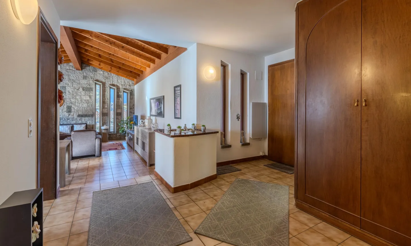 Villa fascinante de 4,5 pièces avec jardin à Biasca - Photo 8 sur 9