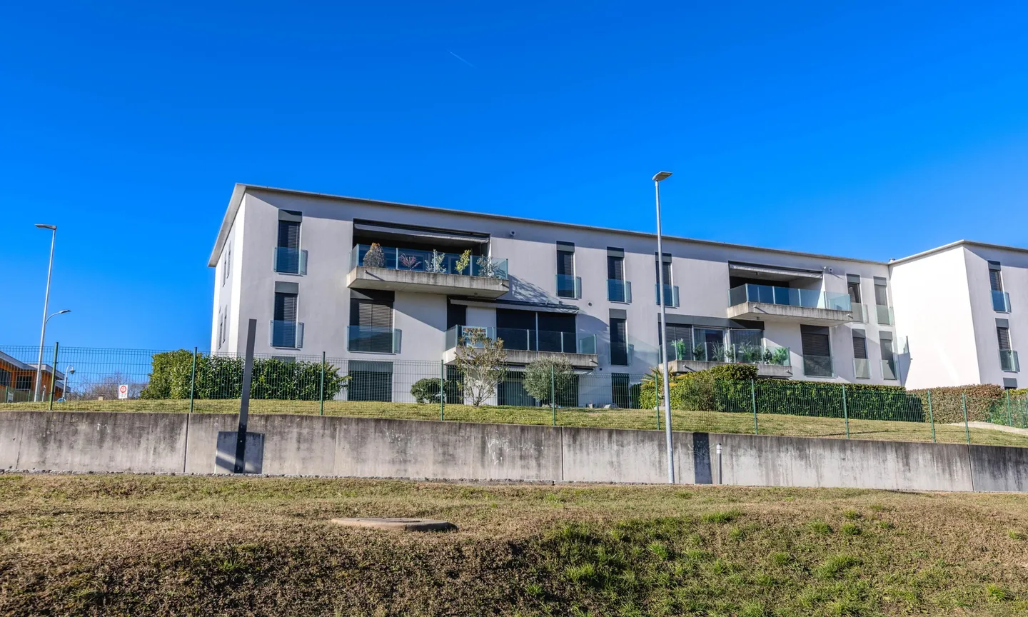 MODERN AND SPACIOUS 4.5 ROOMS WITH TERRACE IN MENDRISIO - Photo 9 of 9