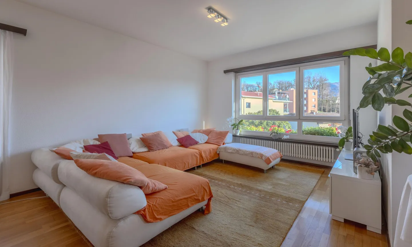 AFFARE - AMPIO 3.5 CON TERRAZZA E PISCINA A MASSAGNO-PORZA - Foto 4 di 9