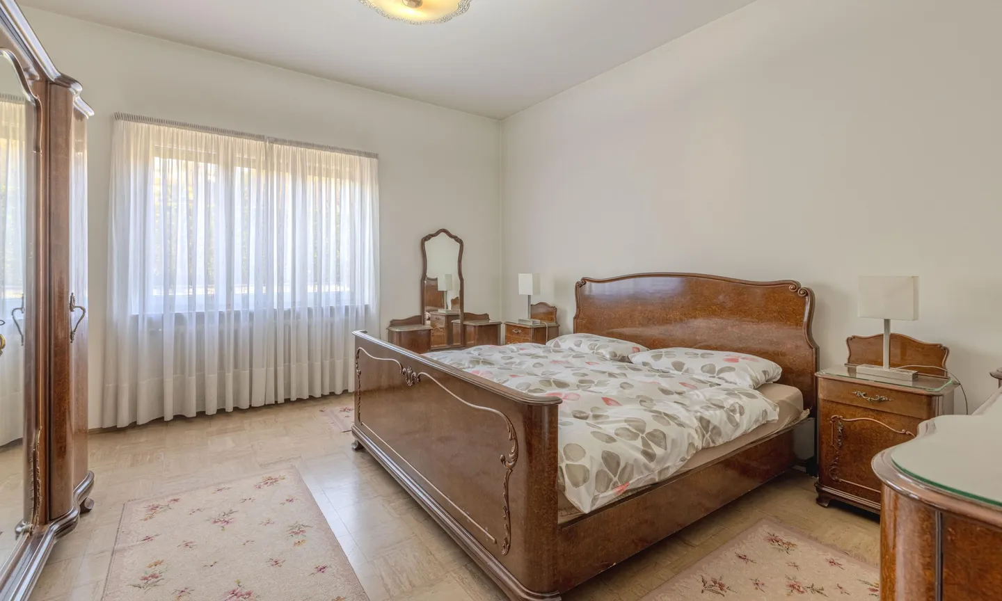 SPAZIOSA CASA UNIFAMILIARE 10 LOCALI A MORBIO INFERIORE - Foto 8 di 9