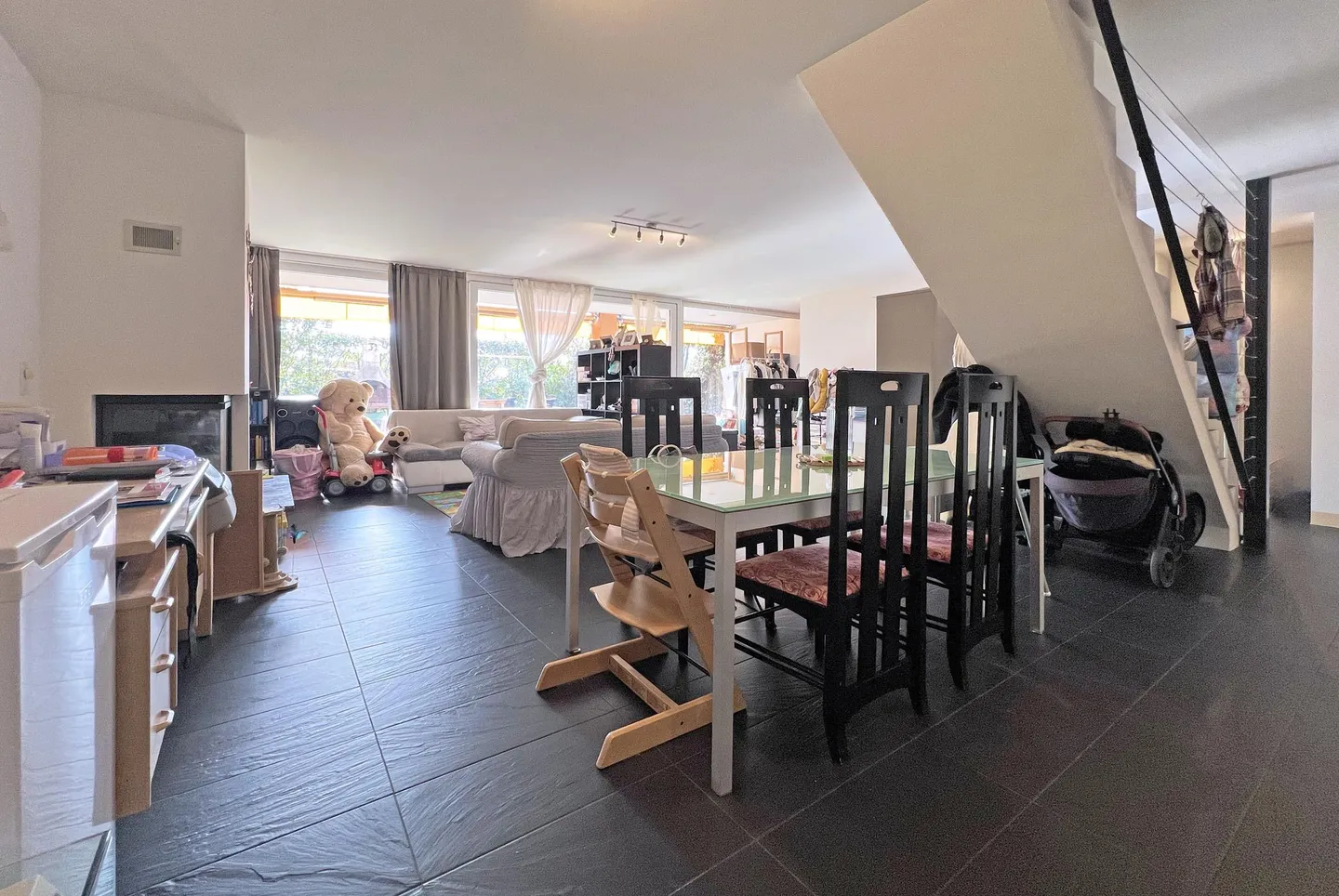 SPAZIOSO DUPLEX 3.5 LOCALI CON GIARDINO PRIVATO AD AGNO - Foto 5 di 11
