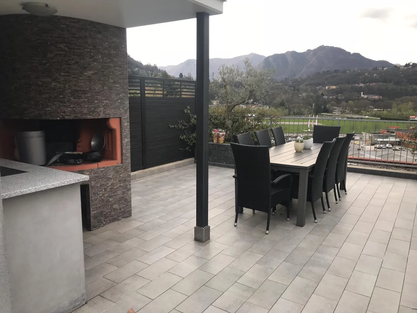 ATTICO 4.5 LOCALI CON TERRAZZA ROOFTOP DI 76 MQ AD AGNO - Foto 8 di 9
