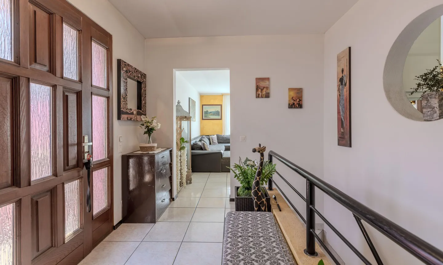 BELLISSIMA VILLETTA DI 6.5 LOCALI CON GIARDINO A CONTONE - Foto 5 di 9