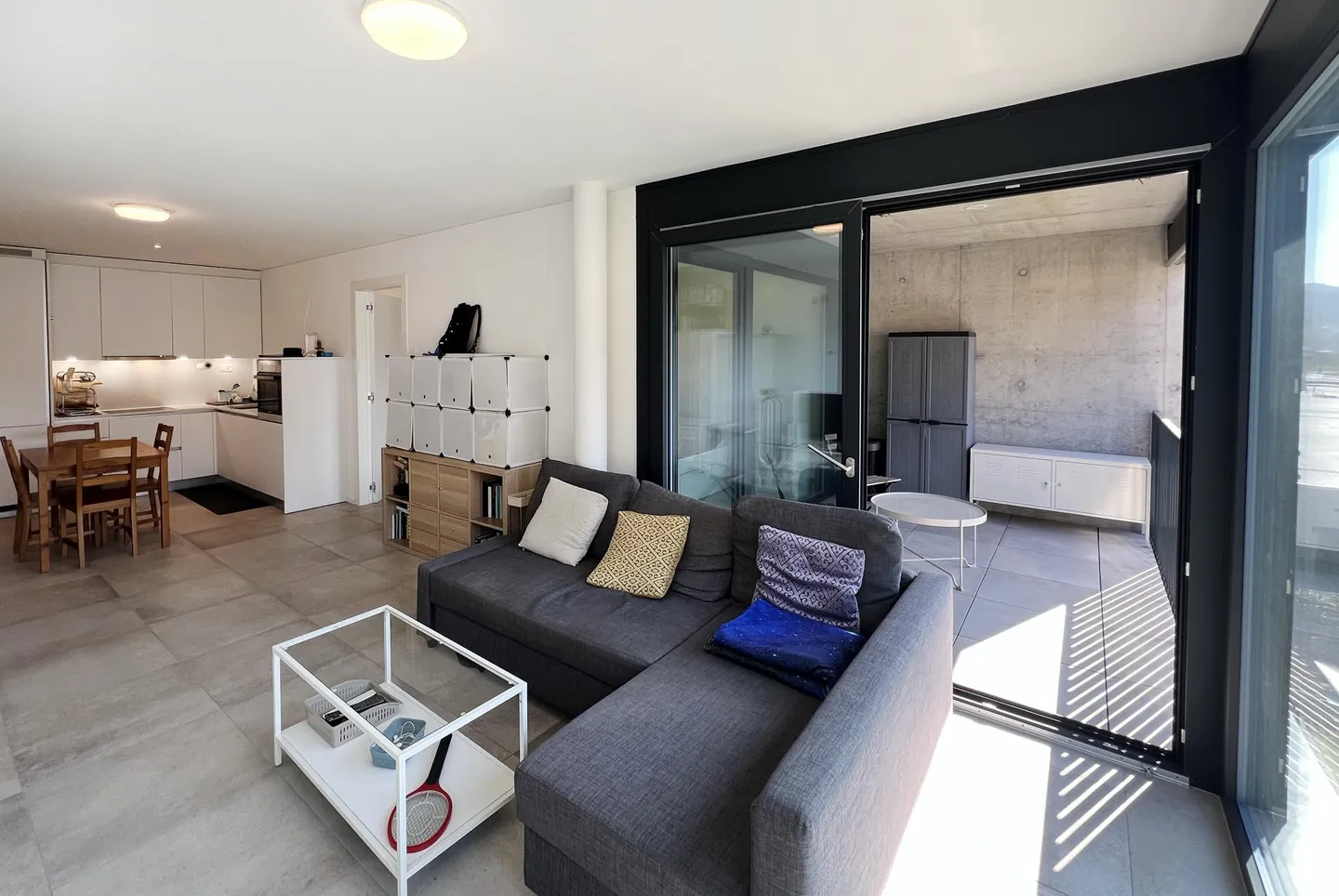 WONDERFUL AND ELEGANT 2.5 ROOMS WITH TERRACE IN AGNO - Photo 3 of 9