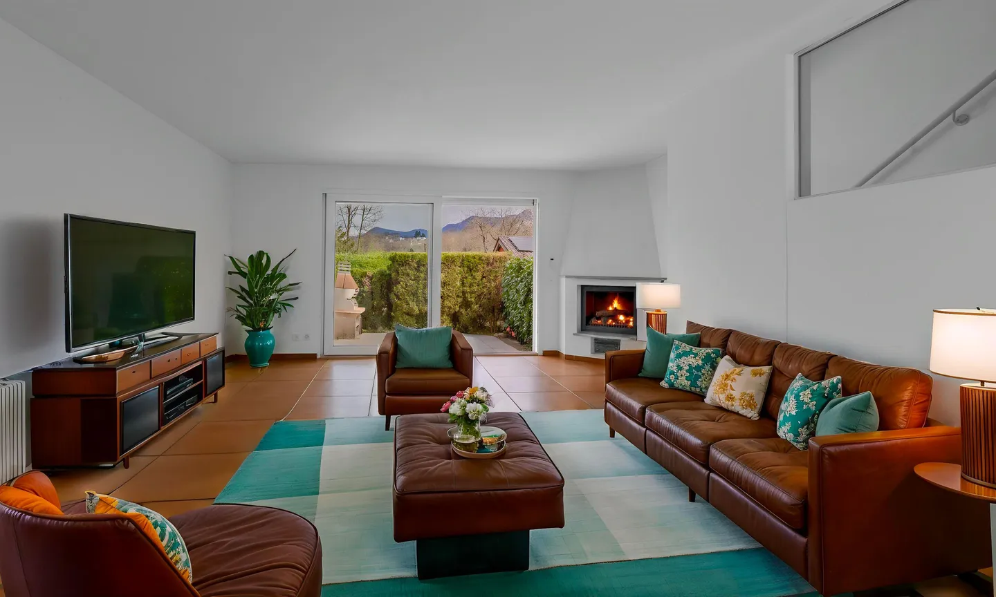 AFFAIRE - VILLA MITOYENNE 4.5 AVEC JARDIN À MUZZANO - Photo 2 sur 12