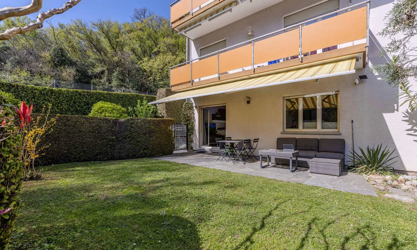 3.5 ROOMS COMPLETELY RENOVATED WITH GARDEN IN CIONA - Photo 1 of 9