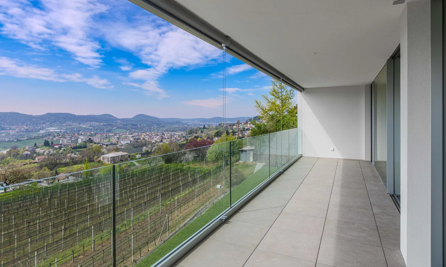 NOUVEAU - SPACIEUX 3.5 PIÈCES AVEC TERRASSE À CASTEL SAN PIETRO - Photo 2 sur 10