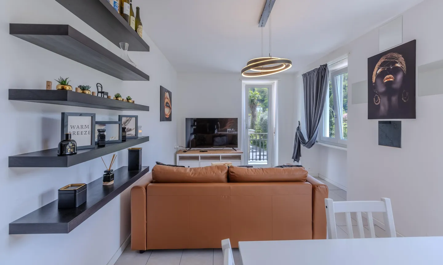 VERO AFFARE - GRANDE 3.5 LOCALI CON BALCONE A LUGANO FIGINO - Foto 1 di 9