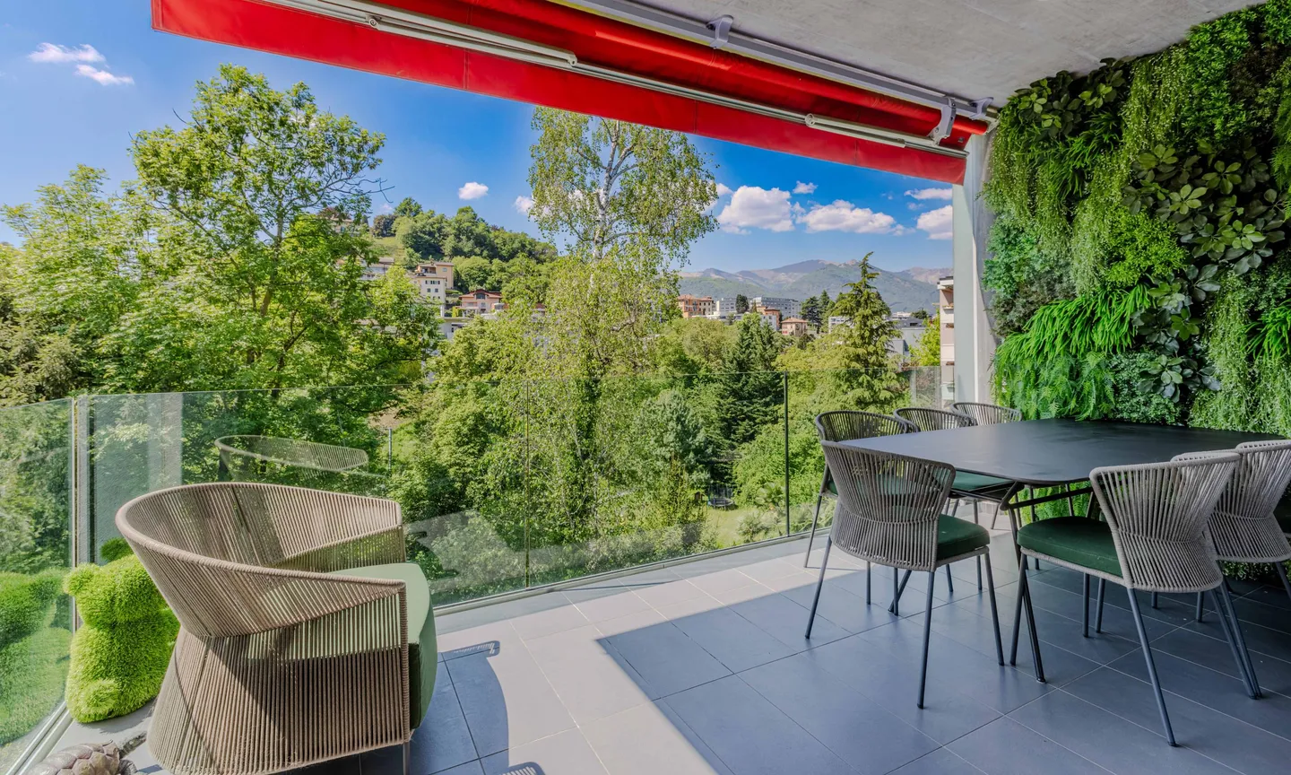 HELL UND MODERN 4.5 ZIMMER IN EINER WOHNGEGEND IN LUGANO - Foto 3 von 9