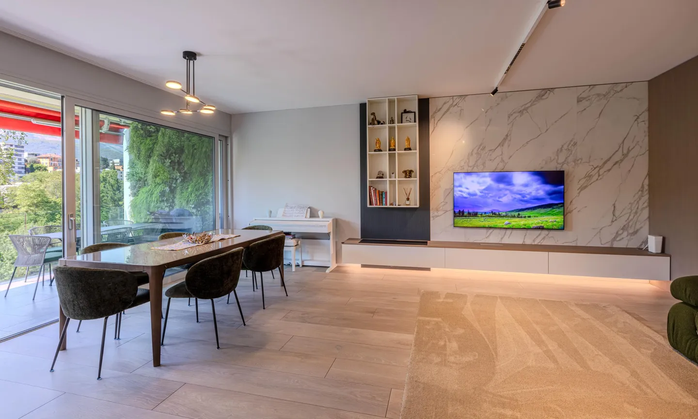 HELL UND MODERN 4.5 ZIMMER IN EINER WOHNGEGEND IN LUGANO - Foto 2 von 9