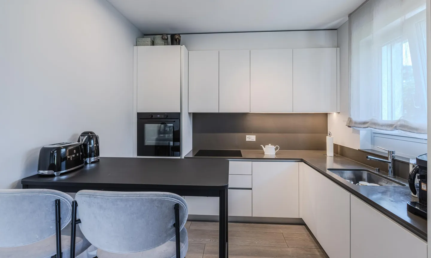 HELL UND MODERN 4.5 ZIMMER IN EINER WOHNGEGEND IN LUGANO - Foto 4 von 9