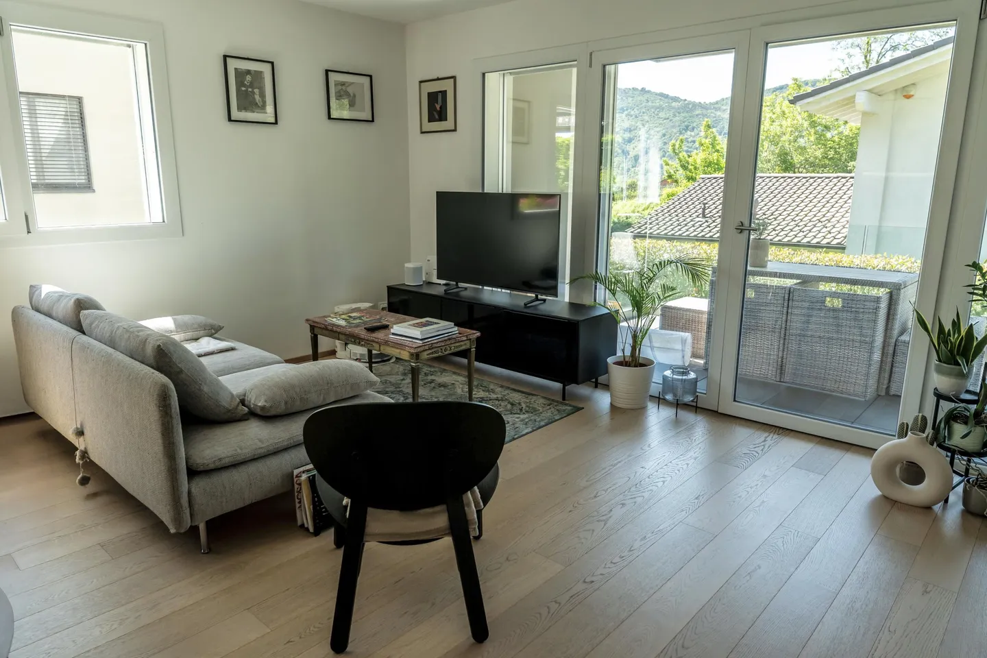ELEGANTE APPARTAMENTO 3.5 LOCALI CON TERRAZZA A VACALLO - Foto 3 di 8