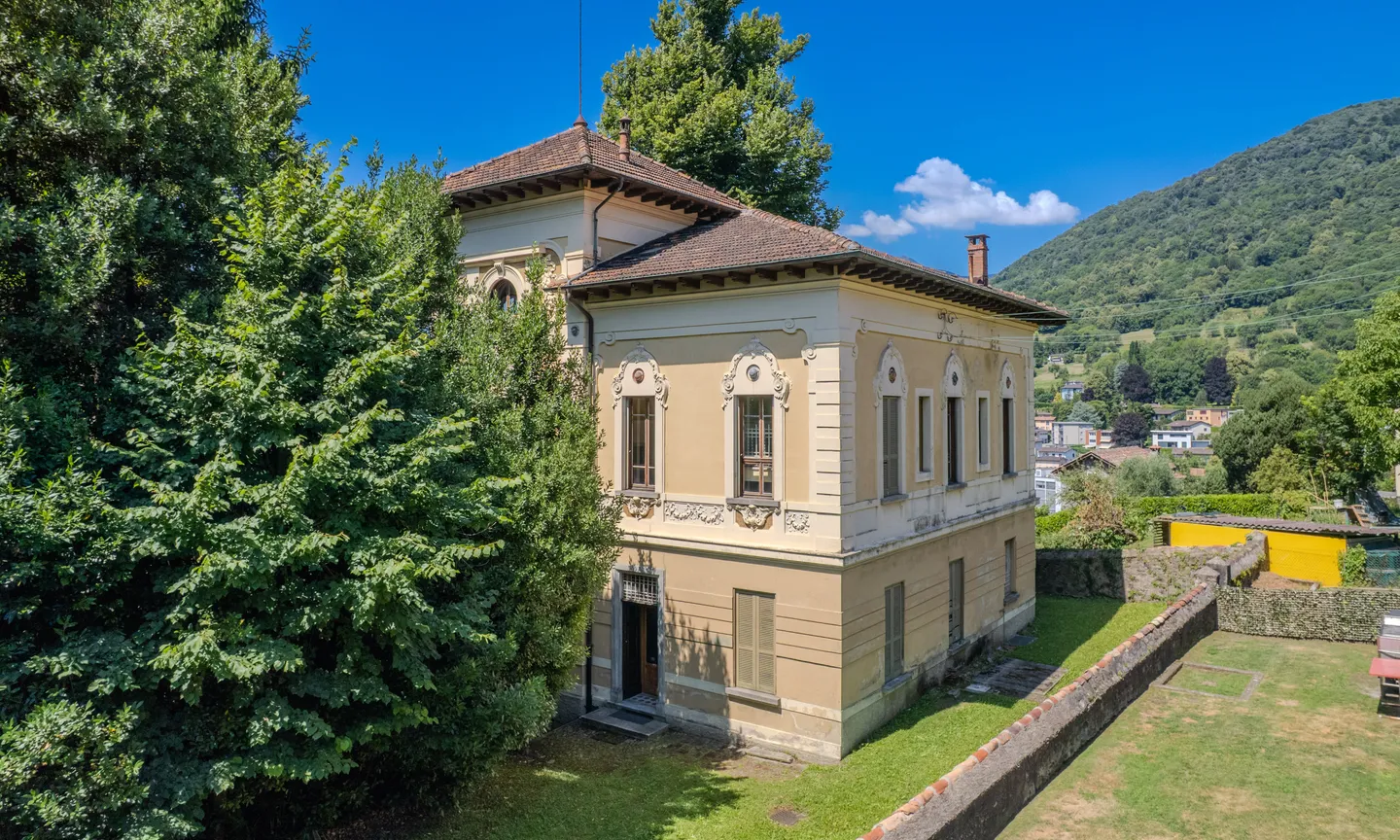 VILLA LIBERTY DEL 1911 CON TERRENO EDIFICABILE A TESSERETE - Foto 9 di 13