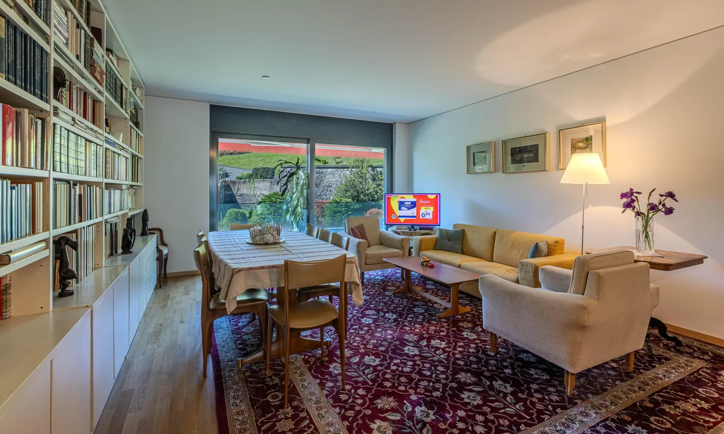 AMPIO E BELLISSIMO 3.5 LOCALI CON GRANDE TERRAZZA A VACALLO - Foto 2 di 9