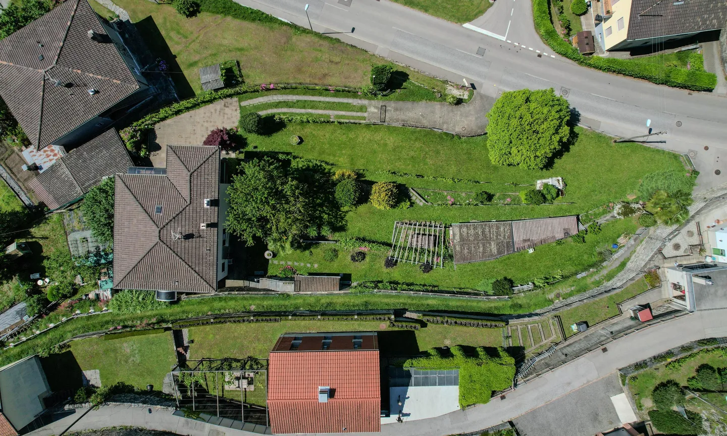 SPACIOUS BUILDABLE LAND WITH LAKE VIEW IN SONVICO - Photo 1 of 2