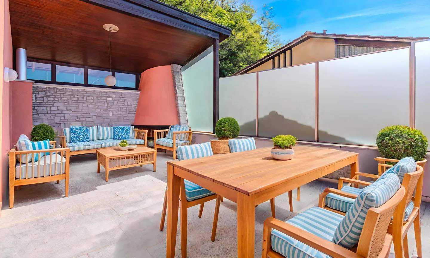 VILLA 5.5 LOCALI CON PISCINA E VISTA MOZZAFIATO A MUZZANO - Foto 4 di 12