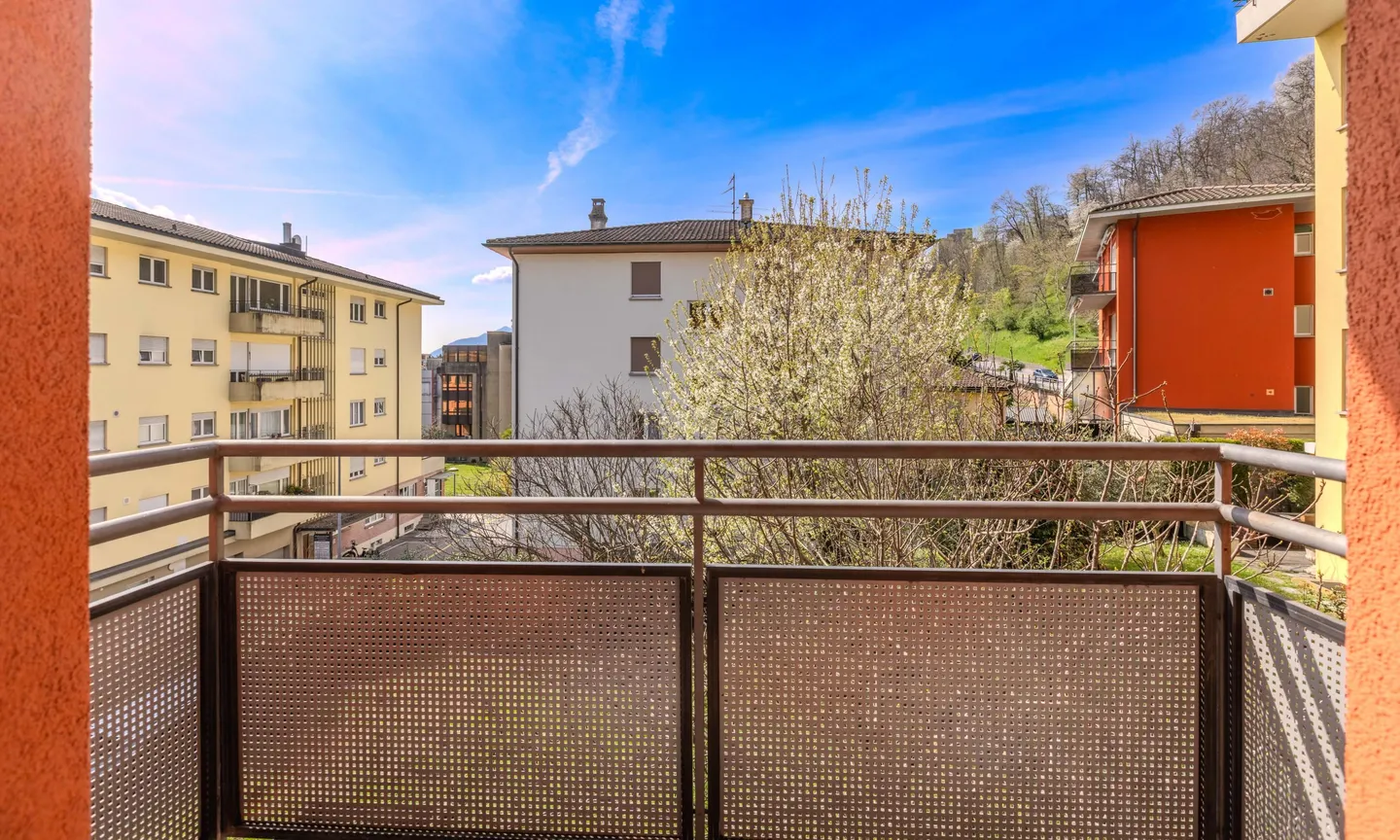 AFFITTASI 3.5 LOCALI IN ZONA OSPEDALE CIVICO A LUGANO - Foto 2 di 9