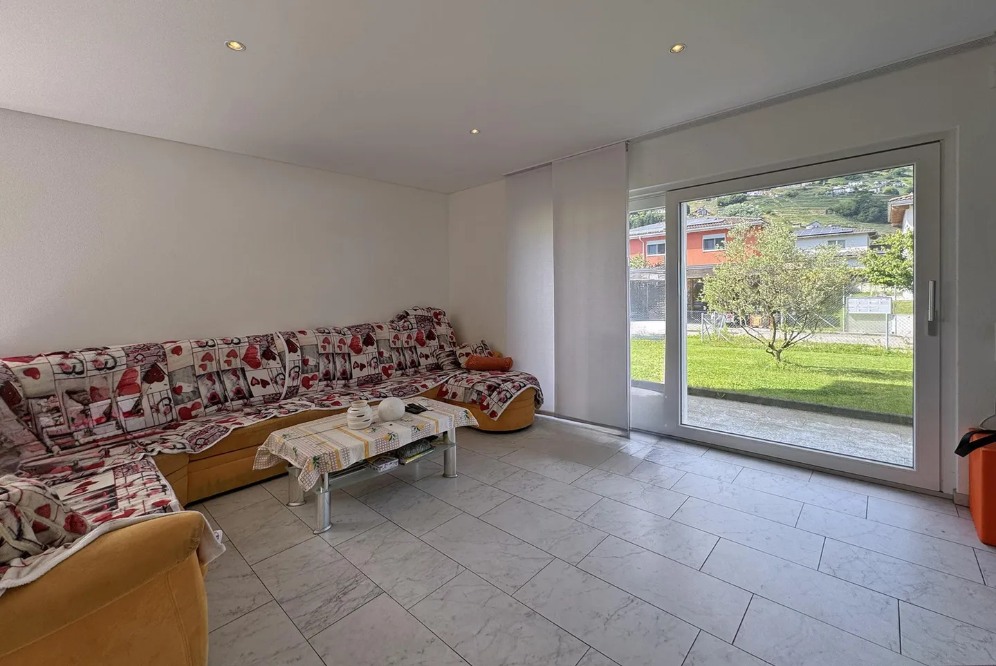 MODERN HOUSE 4.5 ROOMS WITH GARDEN AND GARAGE IN CUGNASCO - Photo 5 of 9
