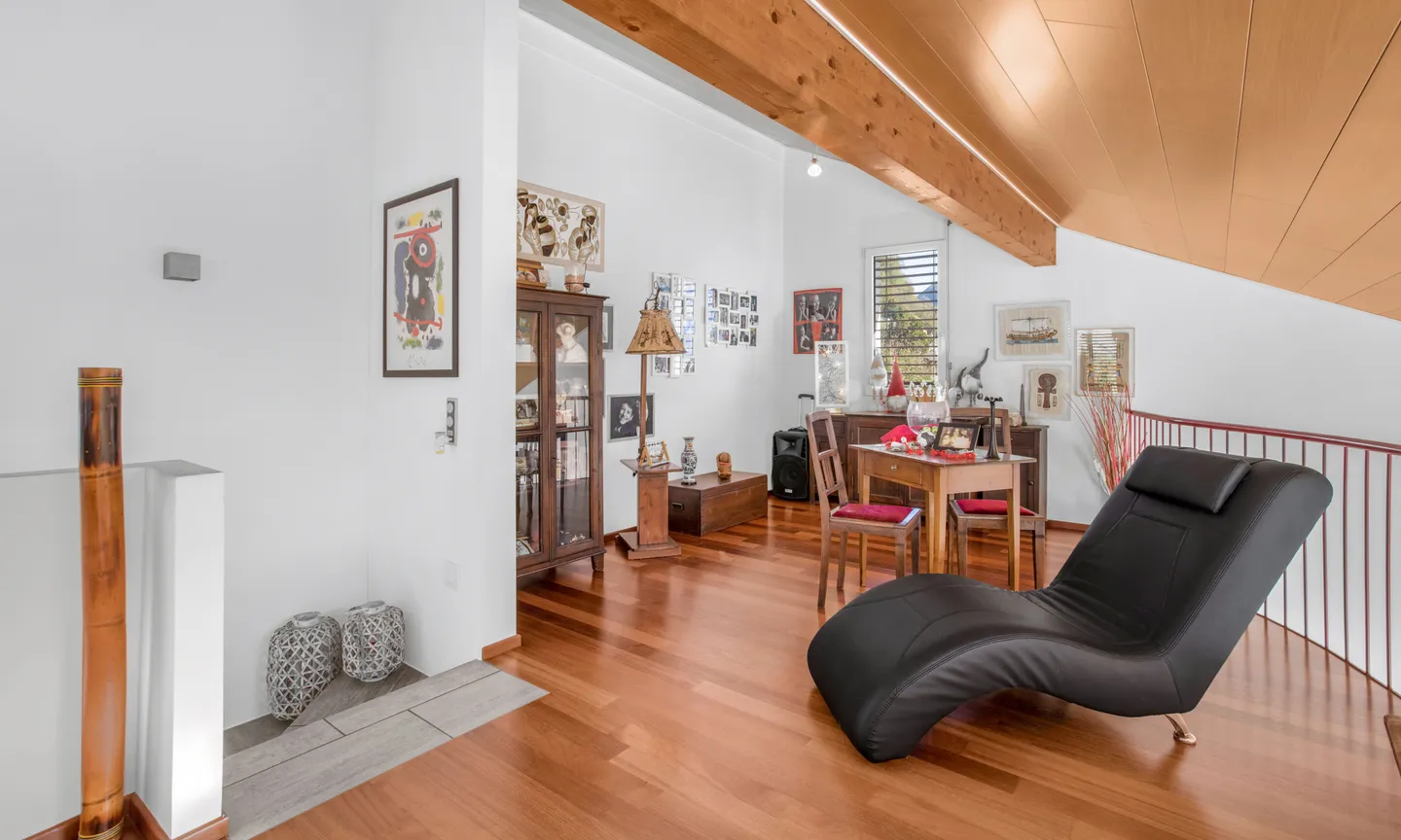 MAISON ENCHANTER DE 6.5 PIÈCES AVEC VUE OUVERTE À BELLINZONA - Photo 4 sur 9