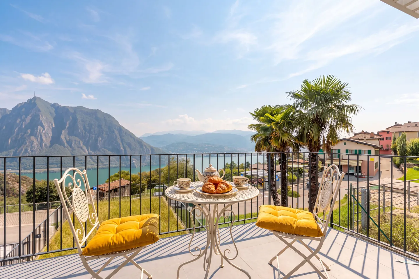 Exklusive und prächtige Villa mit Seeblick, 6,5 Zimmer in Pugerna - Foto 7 von 12