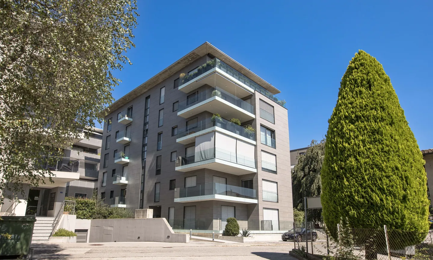 STUPENDO E MODERNO 2.5 CON GIARDINO PRIVATO A MASSAGNO - Foto 9 di 9