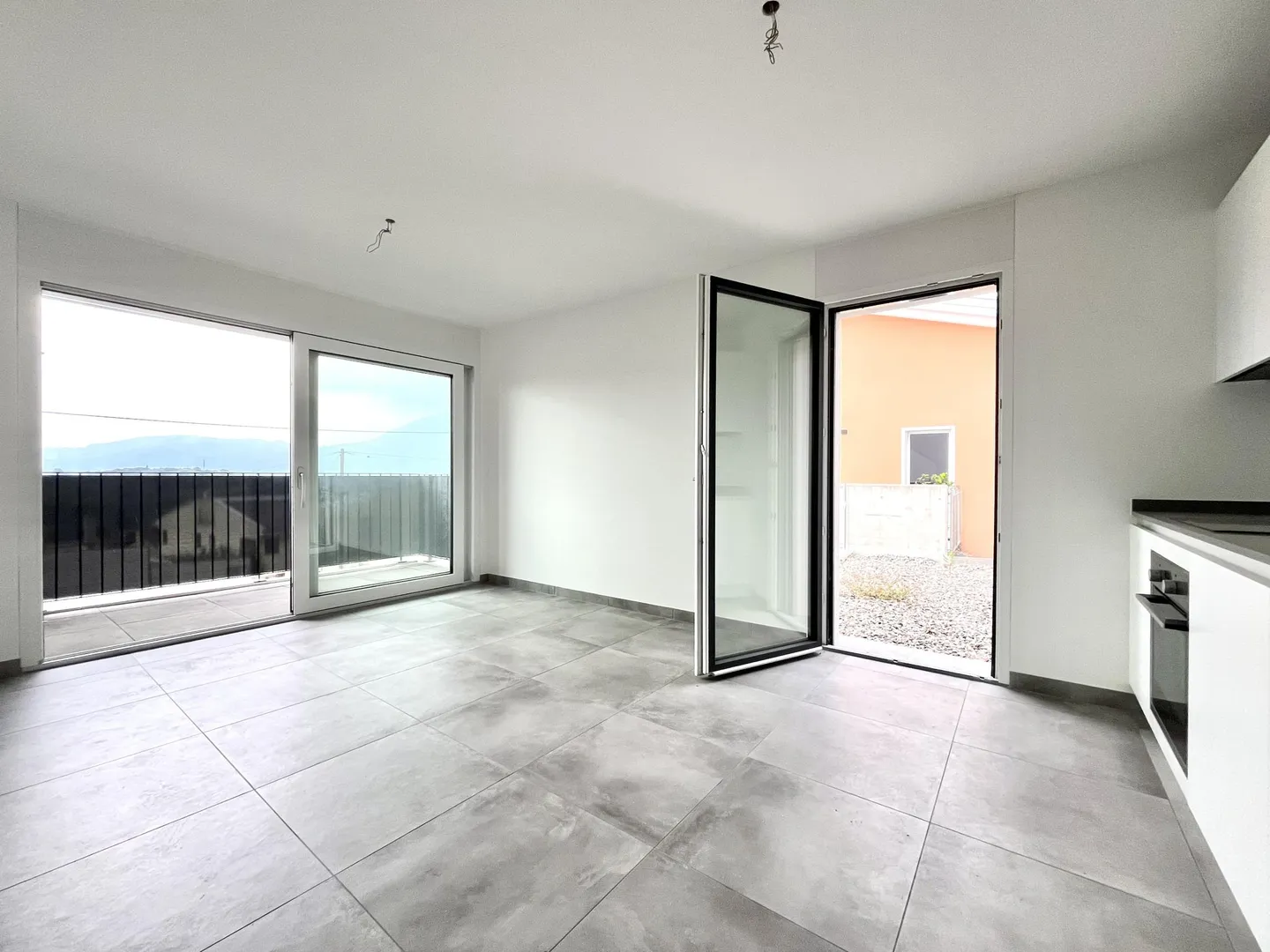 NEW 2.5-ROOM APARTMENT WITH TWO TERRACES IN TESSERETE - Photo 2 of 9