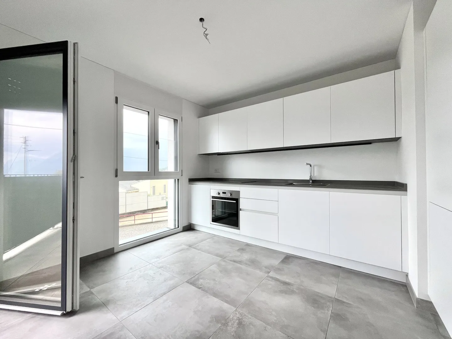 AFFITTASI NUOVO 2.5 LOCALI CON TERRAZZO A LUGANO TESSERETE - Foto 1 di 9