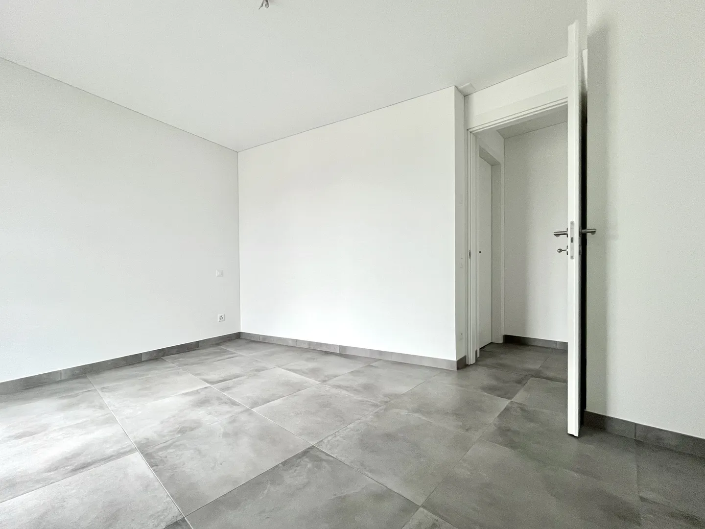 AFFITTASI NUOVO 2.5 LOCALI CON TERRAZZO A LUGANO TESSERETE - Foto 7 di 9
