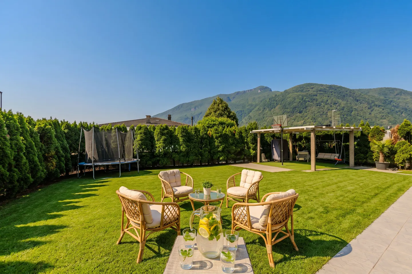 Spaziosa Villa Trifamiliare a Melano - Foto 6 di 9