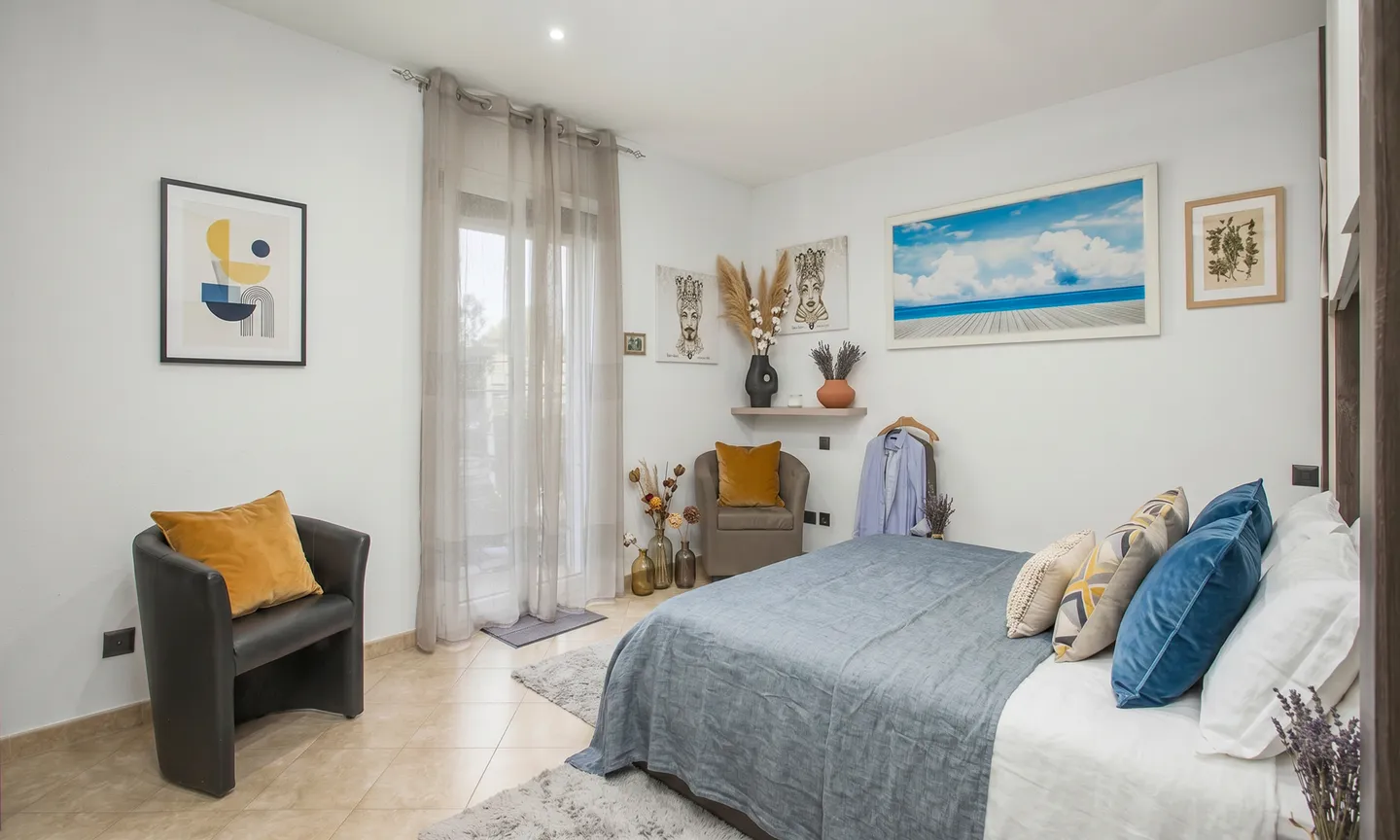 Exclusive Three-Family House with 8.5 Rooms and Cellar in Melano - Photo 5 of 9