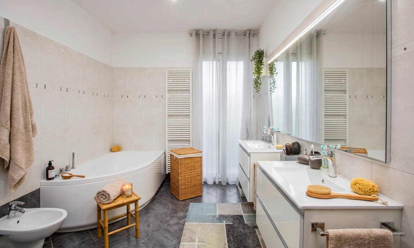 Exclusive Three-Family House with 8.5 Rooms and Cellar in Melano - Photo 6 of 9