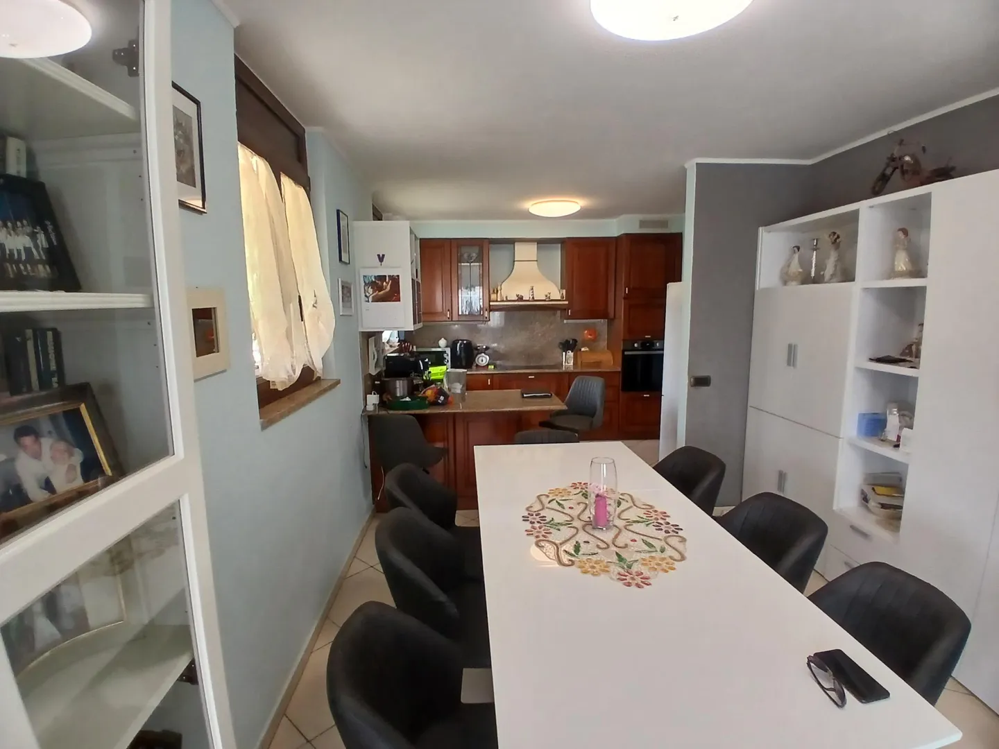 GROßE 3.5 ZIMMER MIT HOBBYRAUM UND GARTEN IN CASLANO - Foto 3 von 9