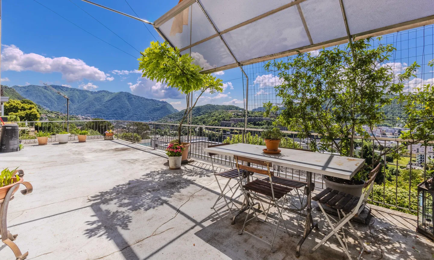 GRANDE CASA DI 7.5 LOCALI CON MAGAZZINO A VACALLO - Foto 4 di 9