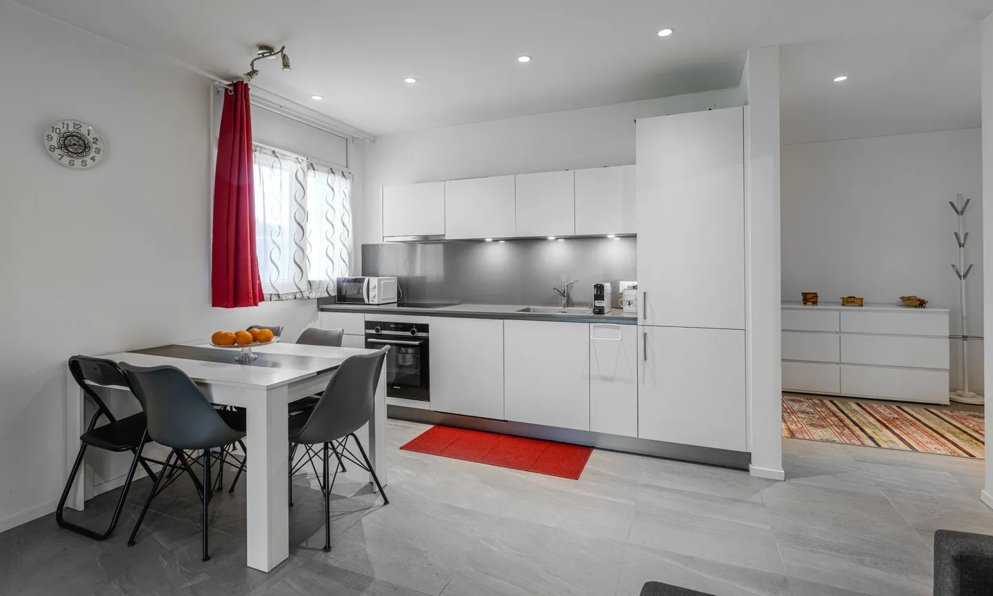 APPARTEMENT MODERNE 2.5 PIÈCES AVEC JARDIN À CASLANO - Photo 1 sur 10