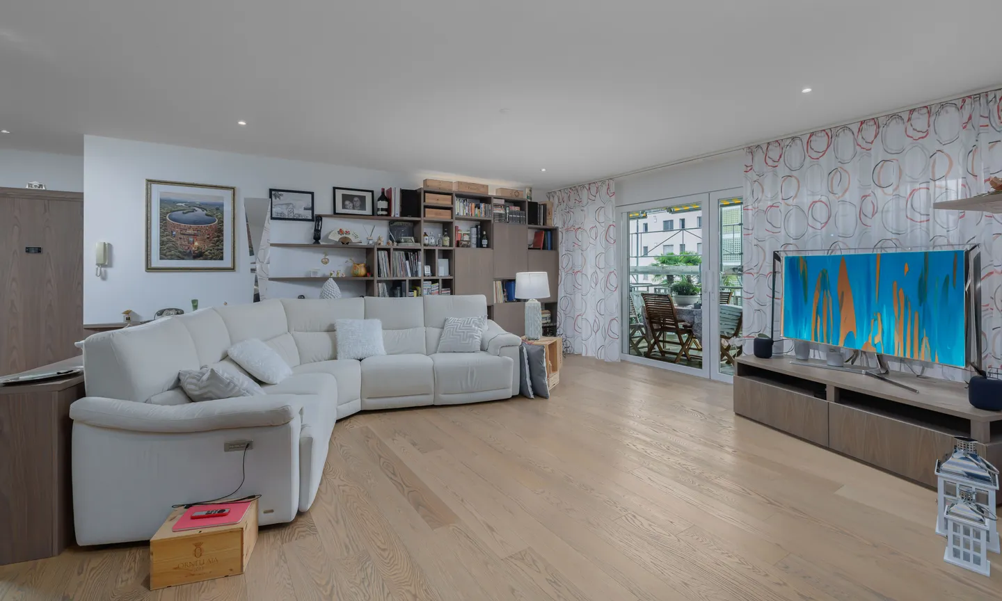 MODERNO APPARTAMENTO 5.5 LOCALI CON PISCINA A PREGASSONA - Foto 1 di 10