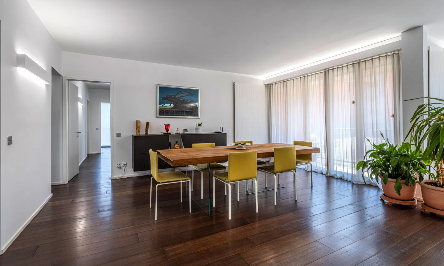 SPLENDIDO 5.5 LOCALI CON IMPIANTO DOMOTICO A SORENGO - Foto 1 di 10