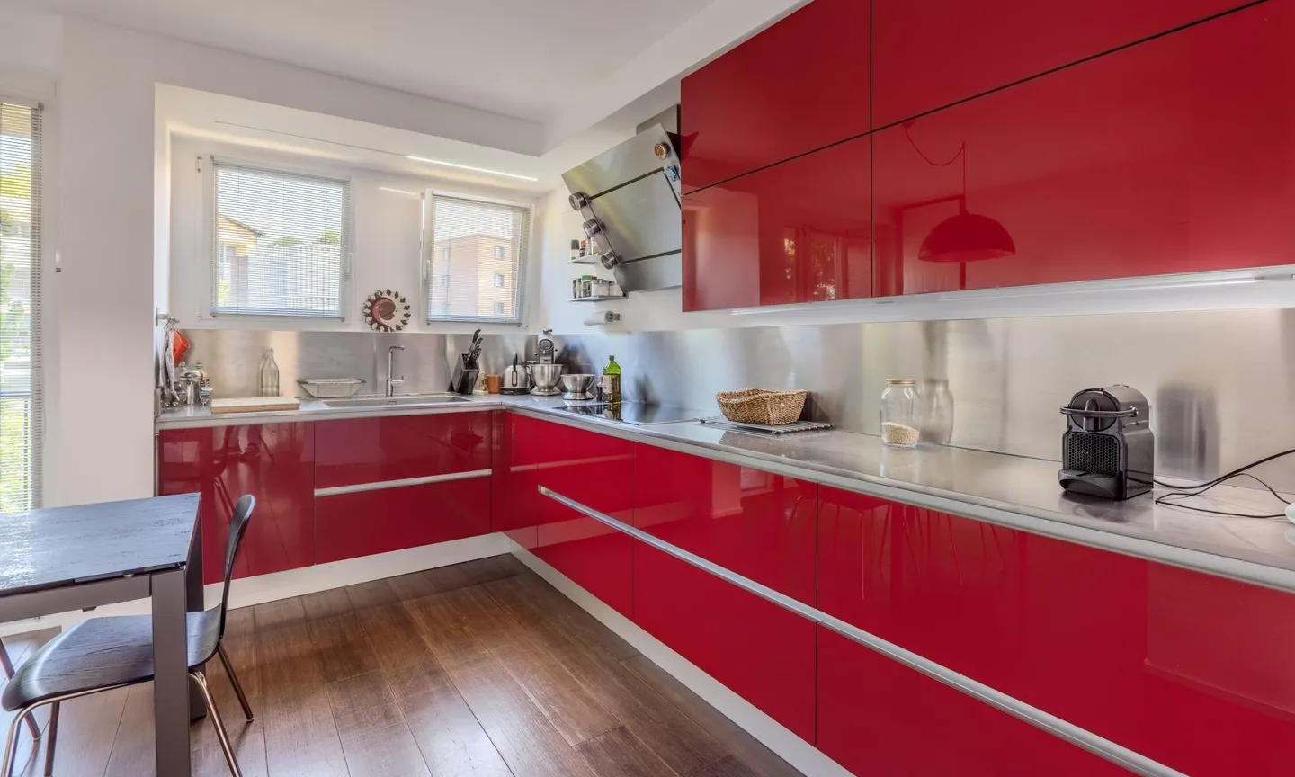 SPLENDIDO 5.5 LOCALI CON IMPIANTO DOMOTICO A SORENGO - Foto 4 di 10