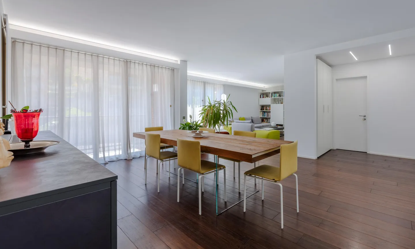 SPLENDIDO 5.5 LOCALI CON IMPIANTO DOMOTICO A SORENGO - Foto 3 di 10