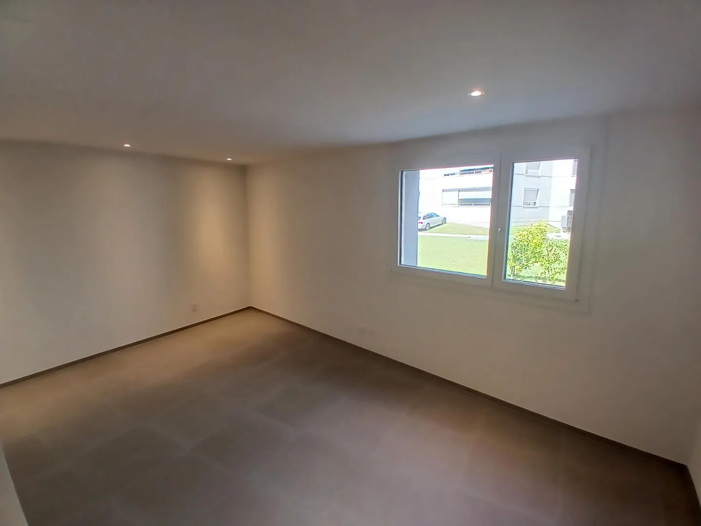 GERÄUMIGES UND NEUES STUDIO VON CA. 40 QM IN BELLINZONA - Foto 4 von 6