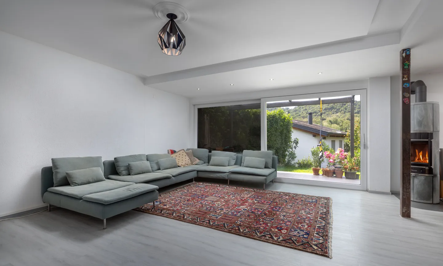 CASA A SCHIERA DI 4.5 LOCALI CON GIARDINO A PONTE CAPRIASCA - Foto 2 di 13