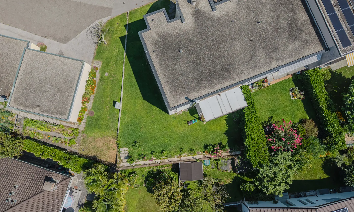 CASA A SCHIERA DI 4.5 LOCALI CON GIARDINO A PONTE CAPRIASCA - Foto 9 di 13