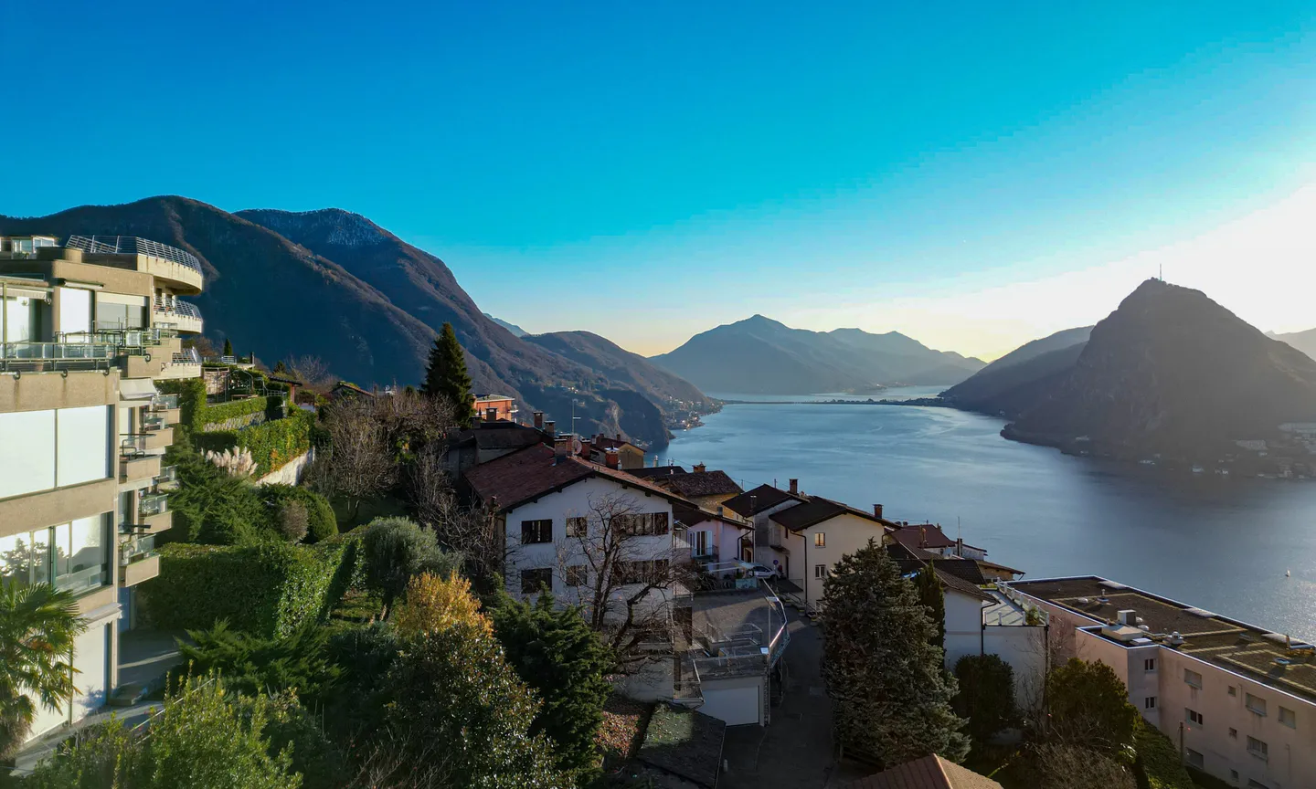 AMPIO 3.5 LOCALI CON VISTA LAGO PANORAMICA AD ALDESAGO - Photo 1 of 10