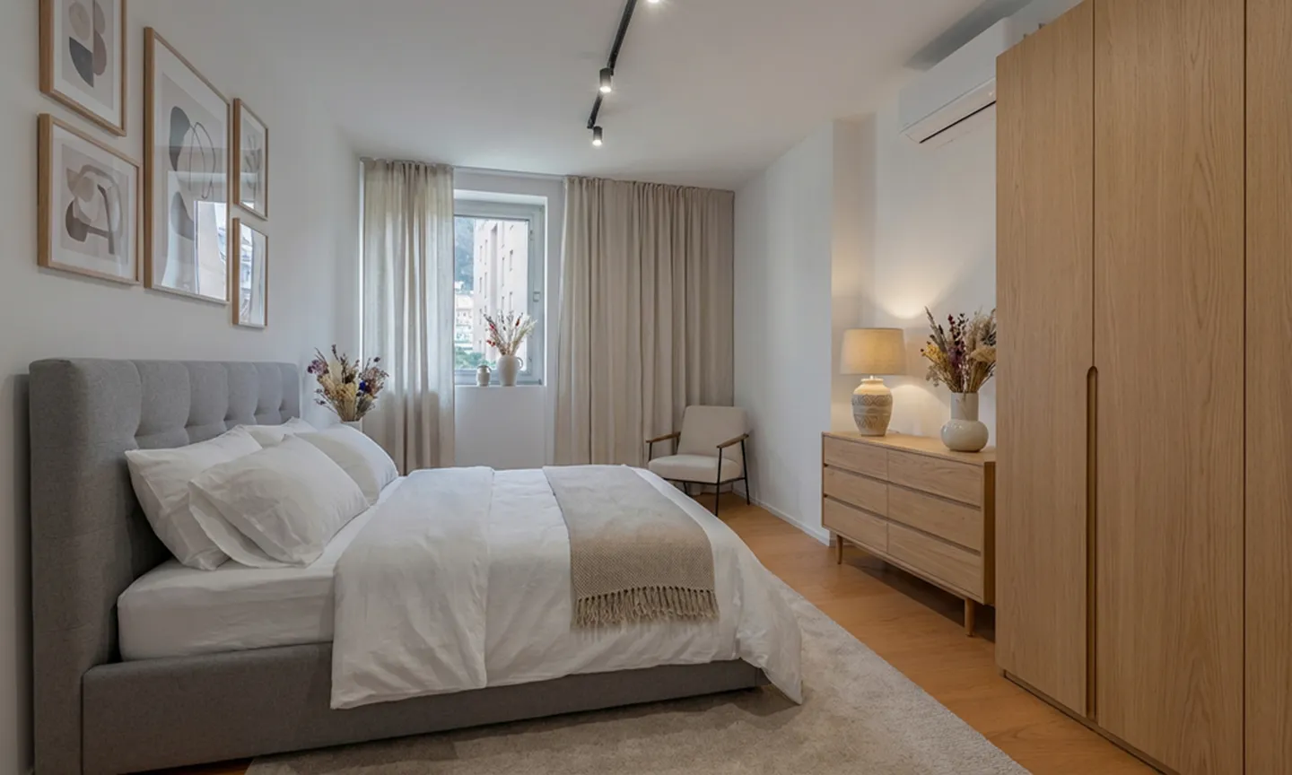 SPACIOUS 2.5 ROOMS RENOVATED WITH LOGGIA IN CASSARATE - Photo 5 of 11