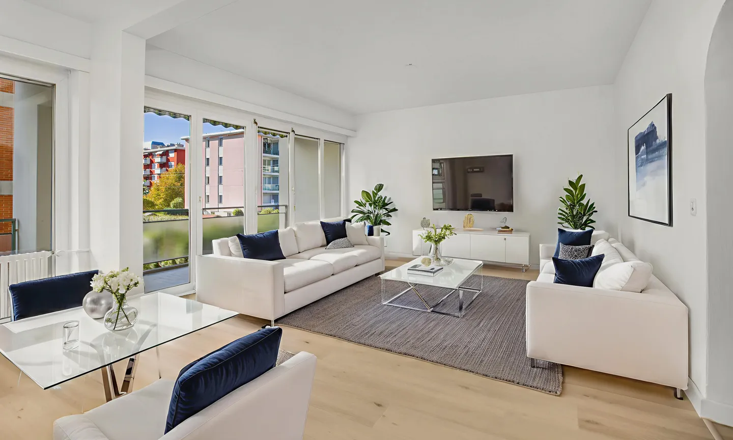 MIETE ZUM KAUF - BEQUEME UND HELLER 4.5 ZIMMER RENOVIERT IN AGNO - Foto 1 von 11