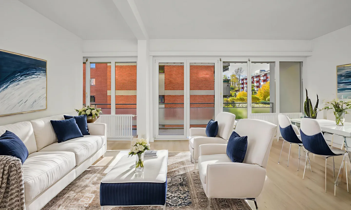 MIETE ZUM KAUF - BEQUEME UND HELLER 4.5 ZIMMER RENOVIERT IN AGNO - Foto 3 von 11