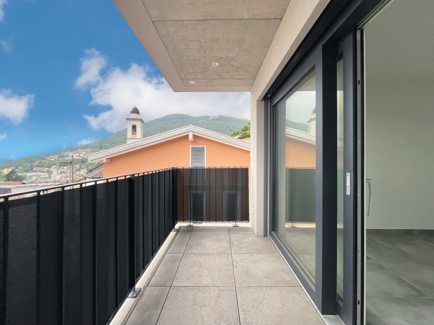 AFFITTASI NUOVO 2.5 AL SECONDO PIANO A LUGANO TESSERETE - Foto 2 di 9