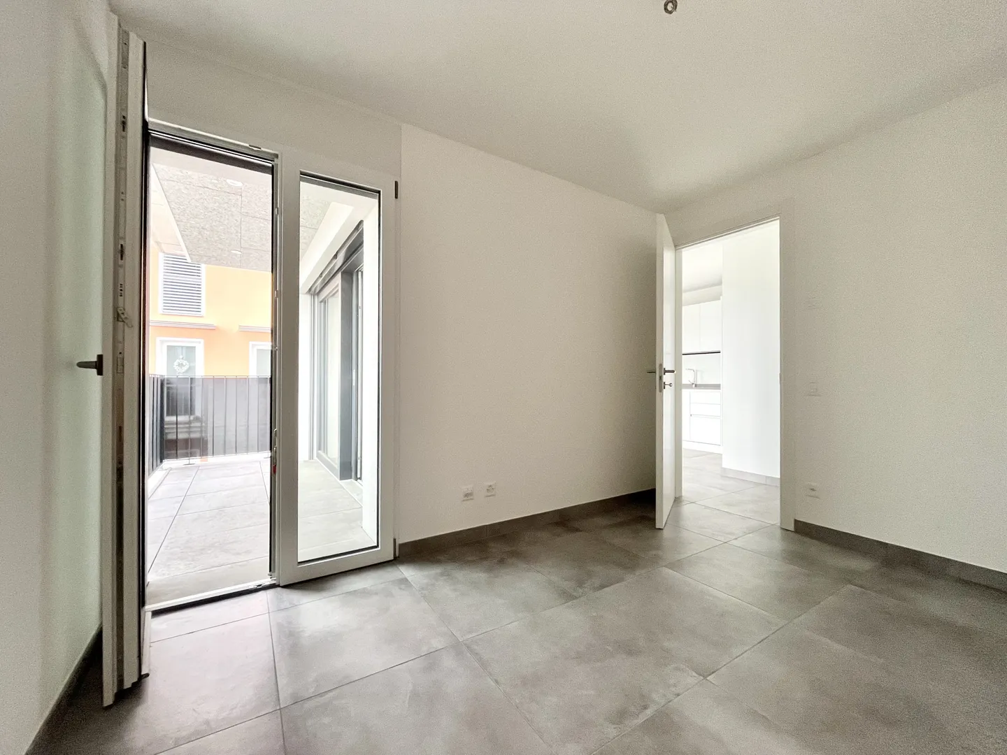 AFFITTASI NUOVO 2.5 AL SECONDO PIANO A LUGANO TESSERETE - Foto 5 di 9