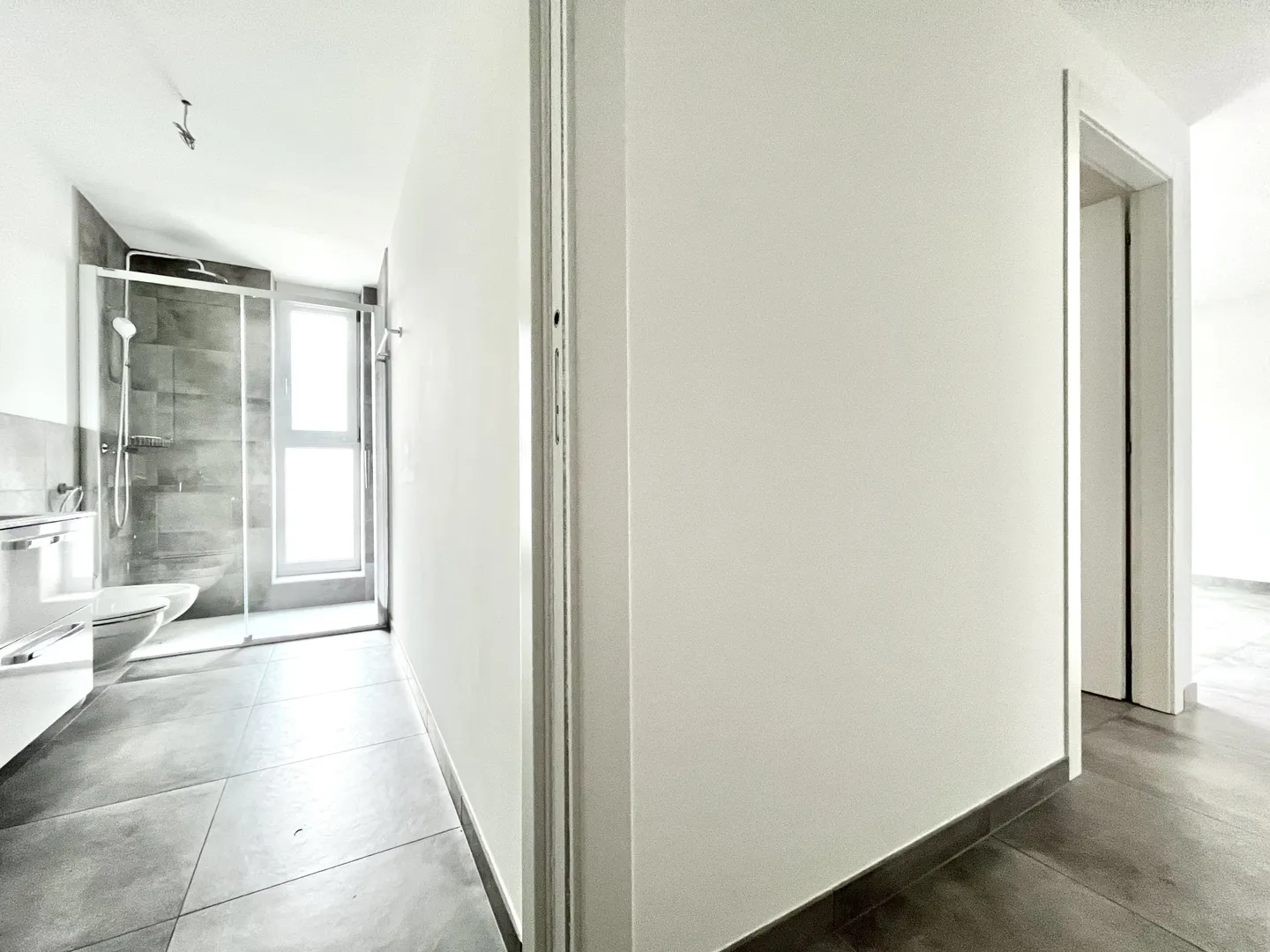 AFFITTASI 2.5 AL PIANO TERRA CON TERRAZZO A LUGANO TESSERETE - Foto 6 di 9