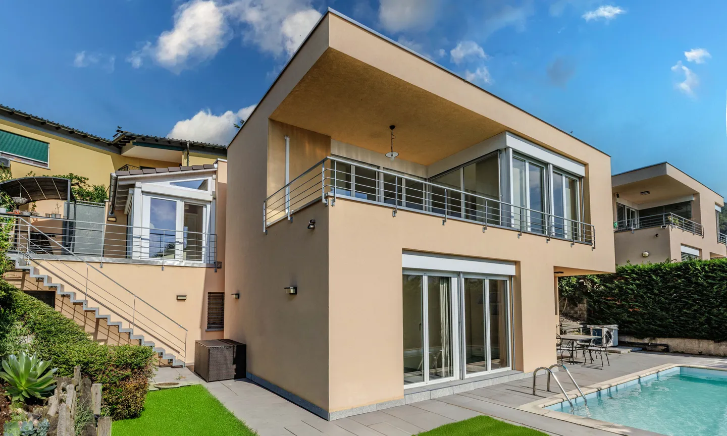 SECOND RESIDENCE - 4.5 VILLA WITH LAKE VIEW AND POOL IN PURA - Photo 1 of 11